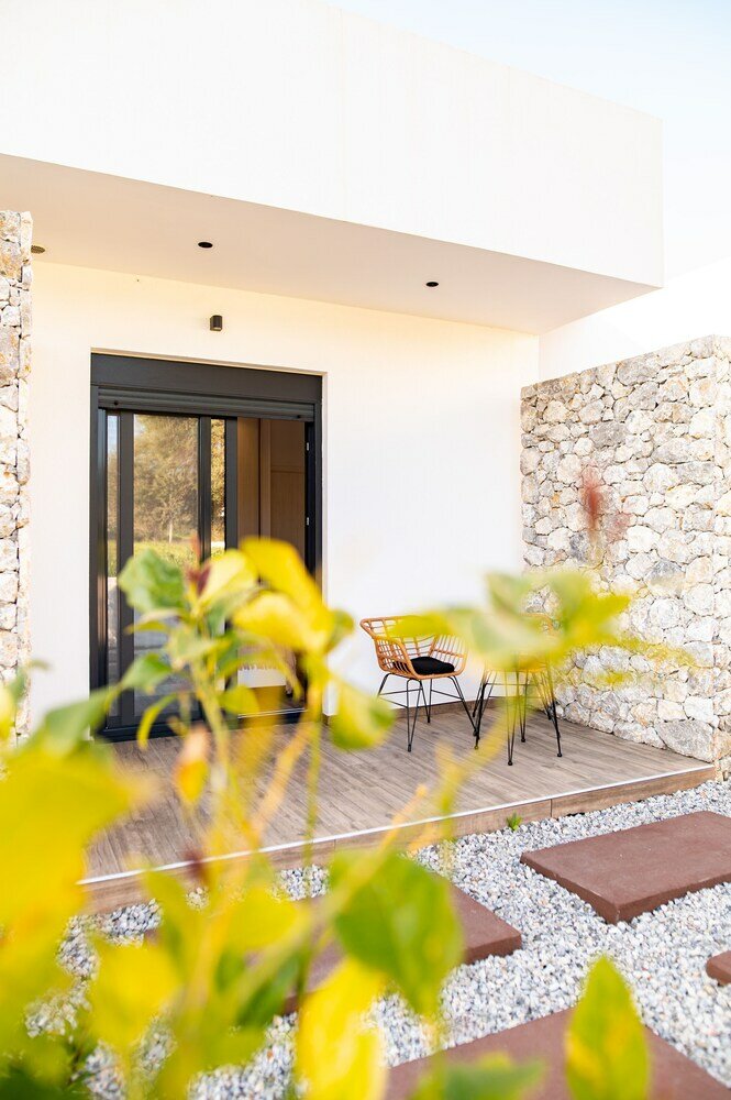 Фото Pebble Garden Blue Dahlia