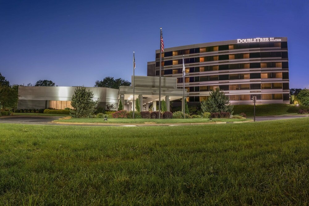 Фото DoubleTree by Hilton Winston Salem - University