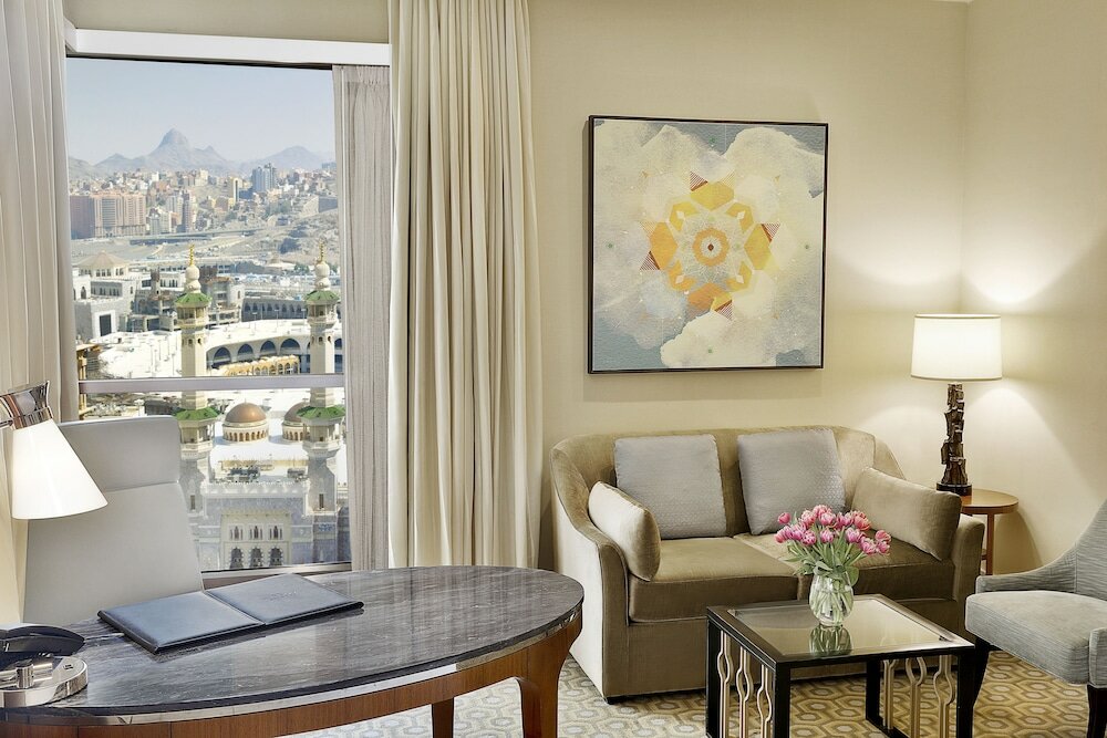 Фото Conrad Jabal Omar Makkah