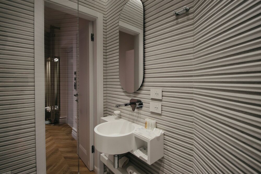 Фото The Crown Boutique Hotel & SPA