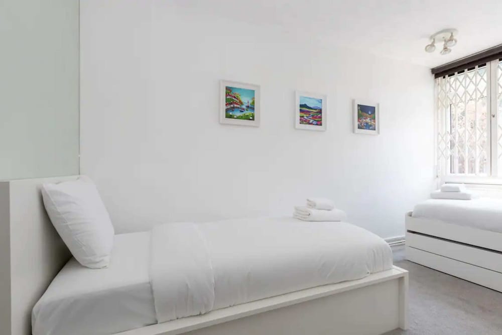 Фото Spacious & Welcoming 4bd House - Kennington