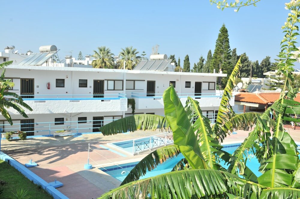 Фото Yiannis Yard Studios & Apartments