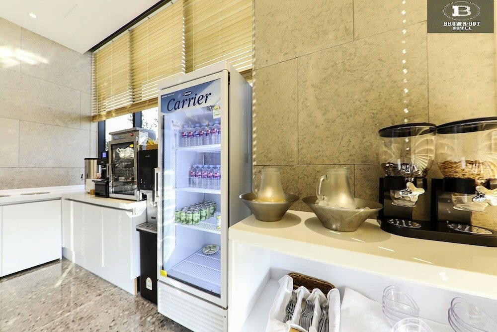 Фото Jeongja Beach Brown Dot