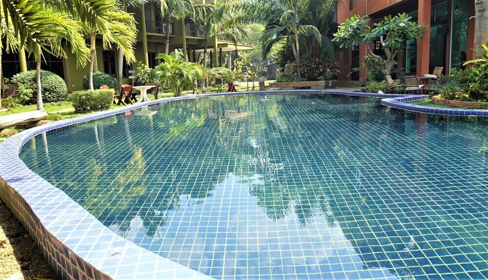 Фото West Wonder Riverside Resort