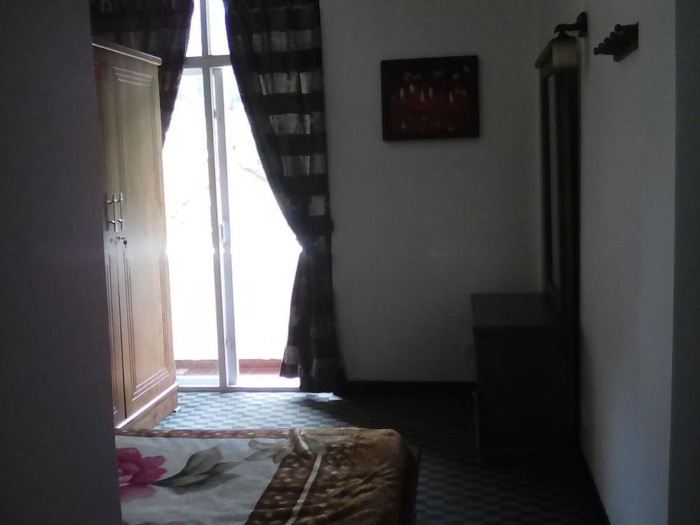 Фото Ashley Hills