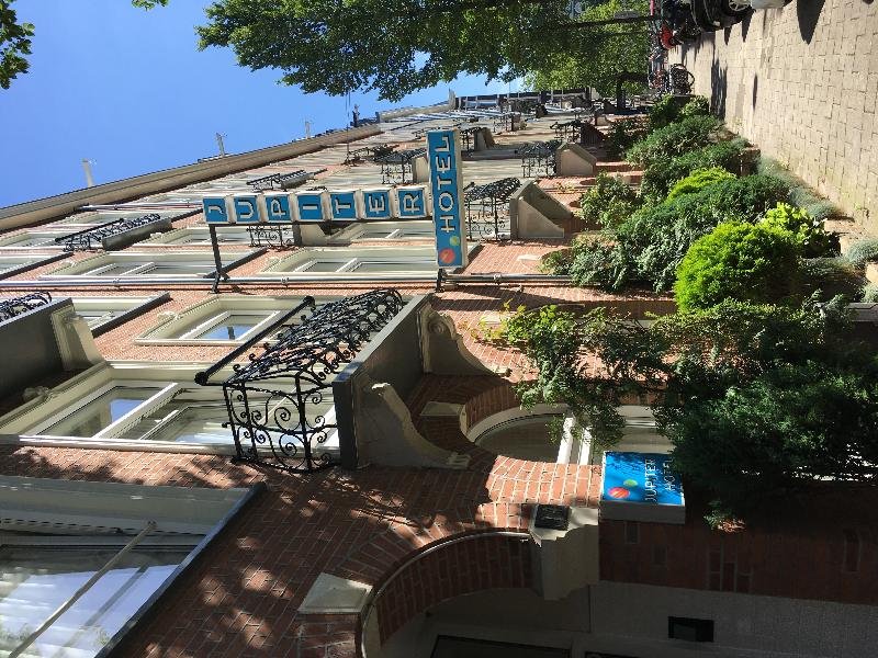 Фото Hotel Jupiter Centre