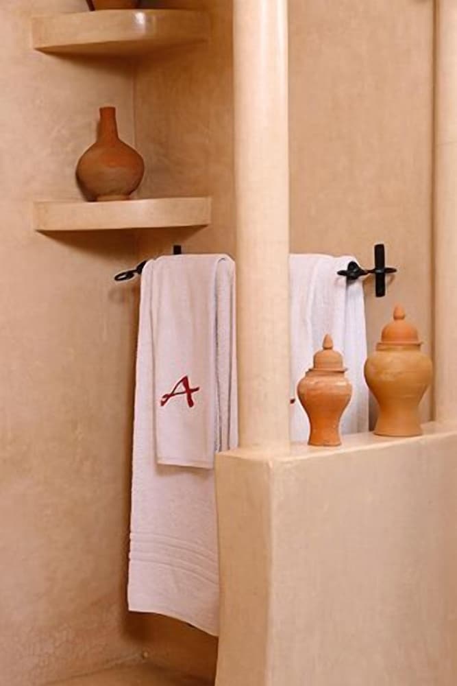 Фото Riad Assaada