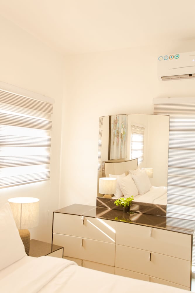 Фото Accra Luxury Apartments at Pine Court