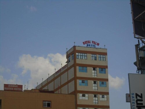 Гостиница Royal Palm Hotel And Suites в Накуру