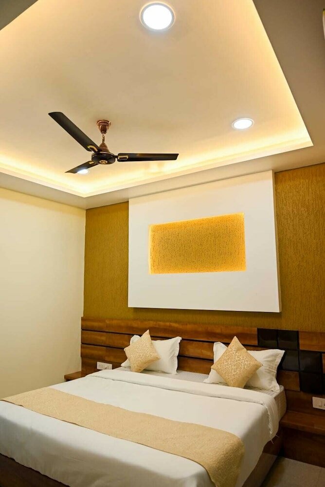 Фото Hotel Golden Bliss