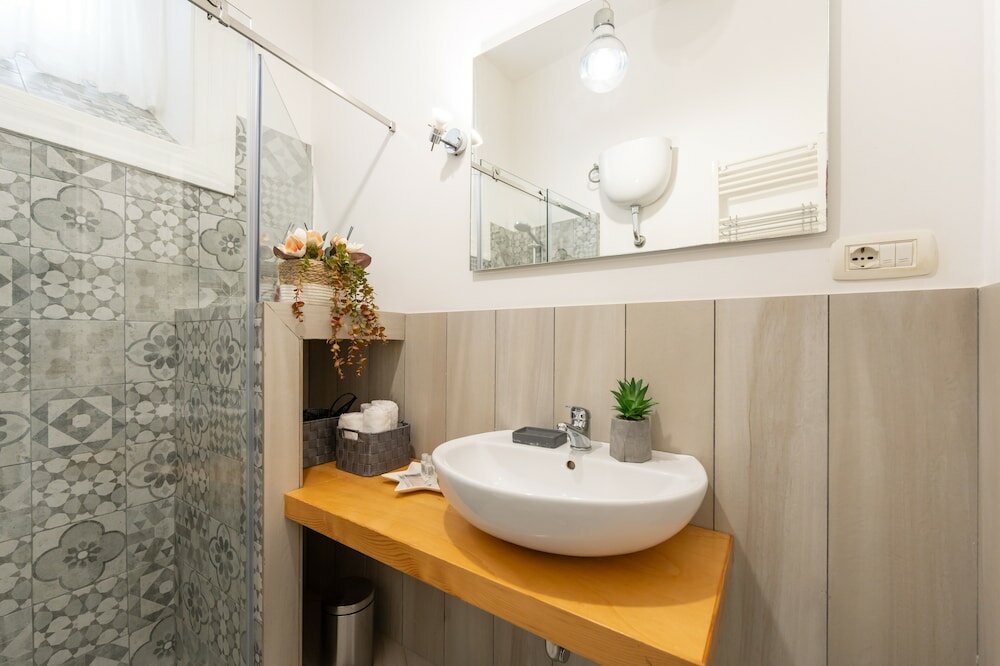 Фото Palazzo della Porta - VIA Toledo 55