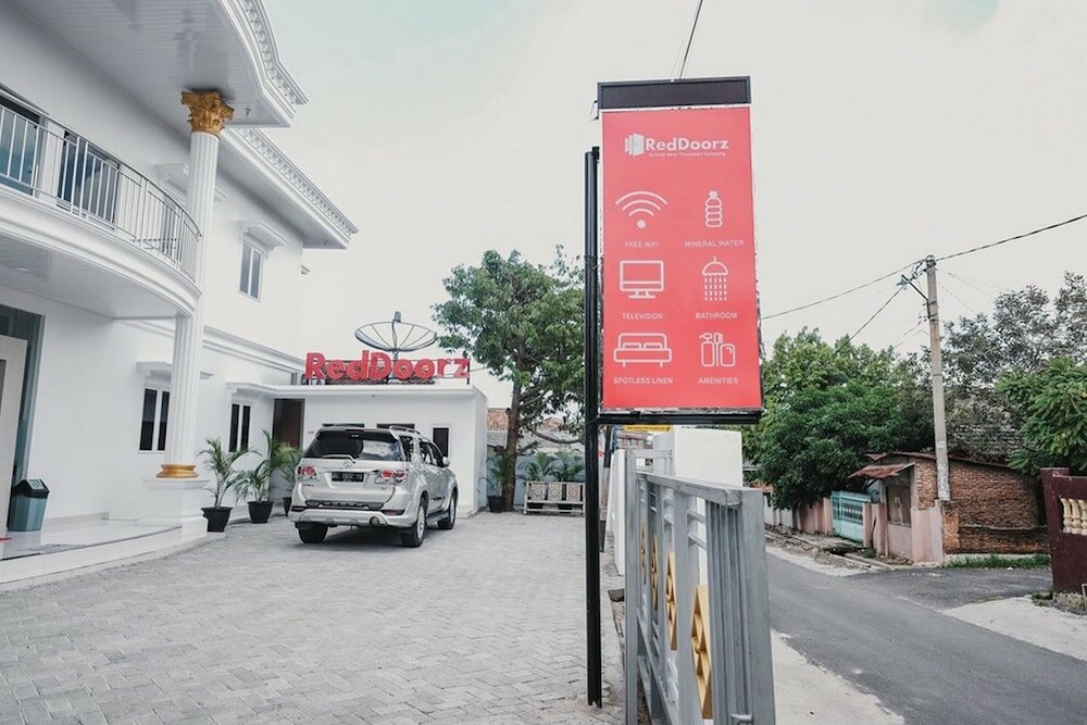 Фото RedDoorz Syariah near Transmart Lampung
