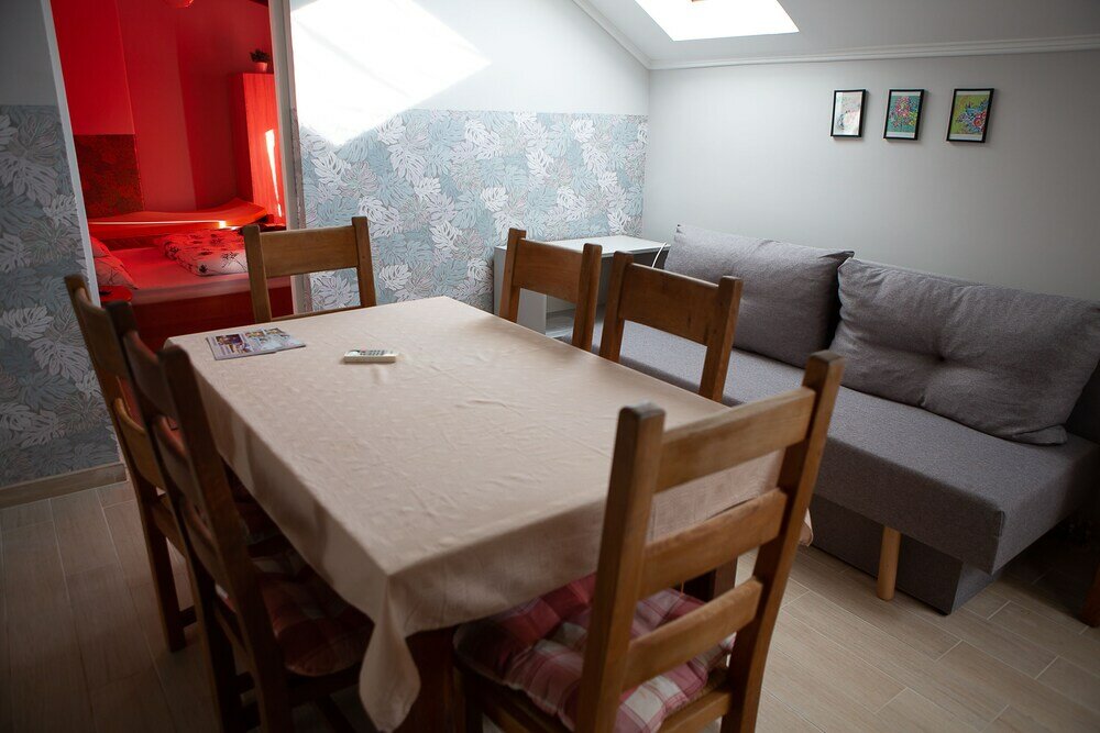 Фото Hunyadi Panzió- Apartmanház