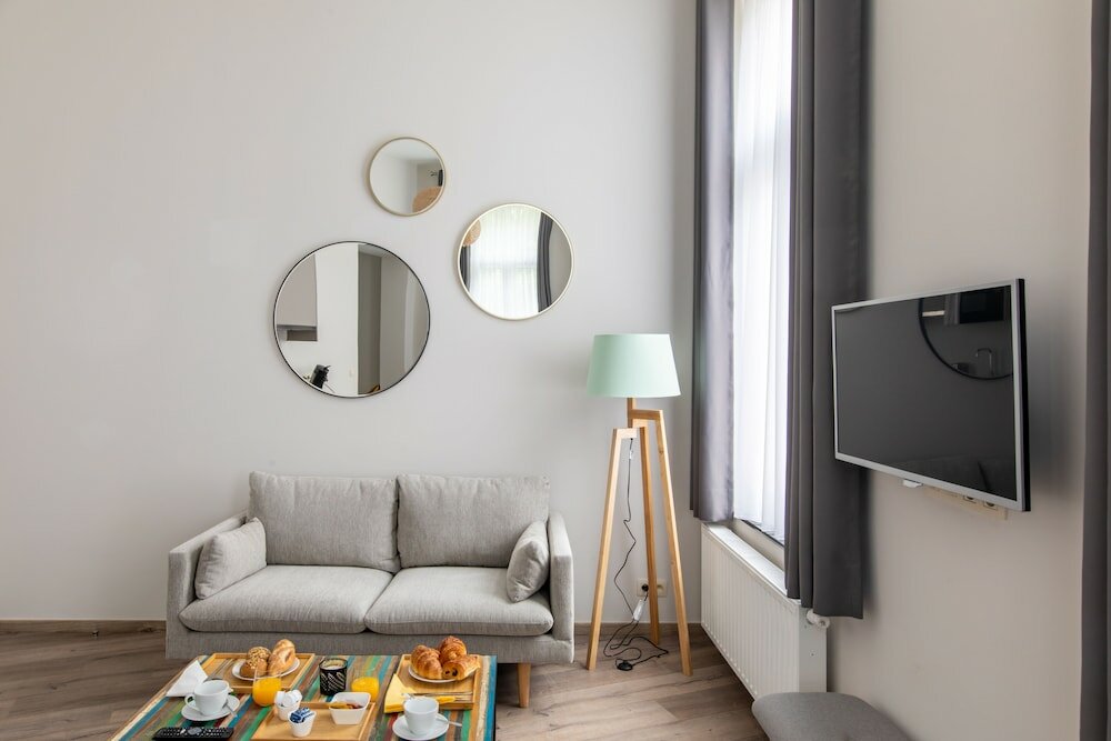 Фото Urban Suites Brussels Schuman 2