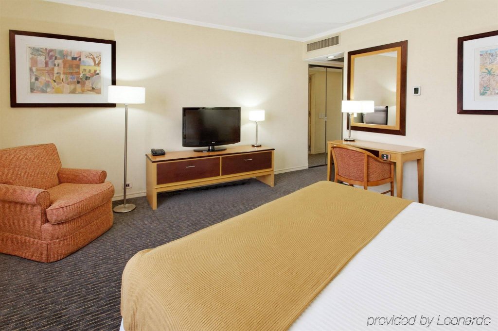 Фото Holiday Inn Express Puerto Madero