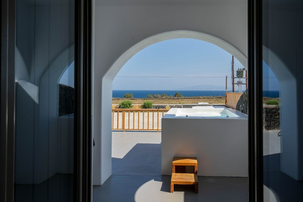 Фото Amethyst Luxury Suites