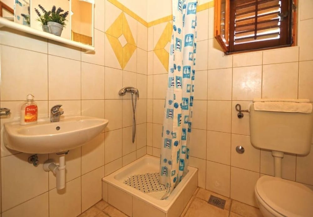 Фото Josip - 100 m From Beach - A6