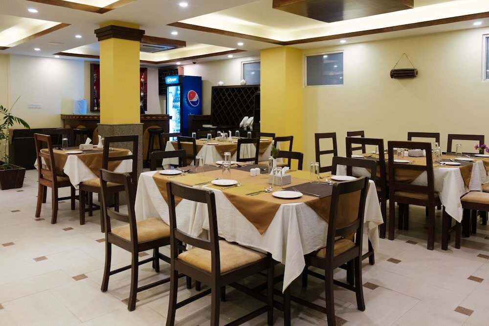 Фото Forbes Hotel and Apartment