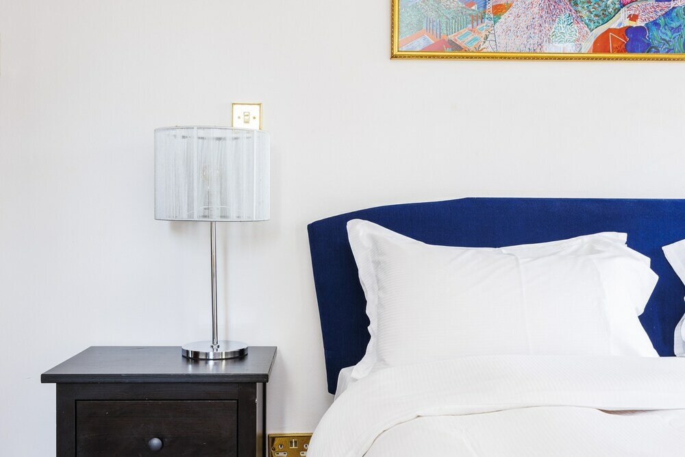 Фото Carlton Court - Mayfair