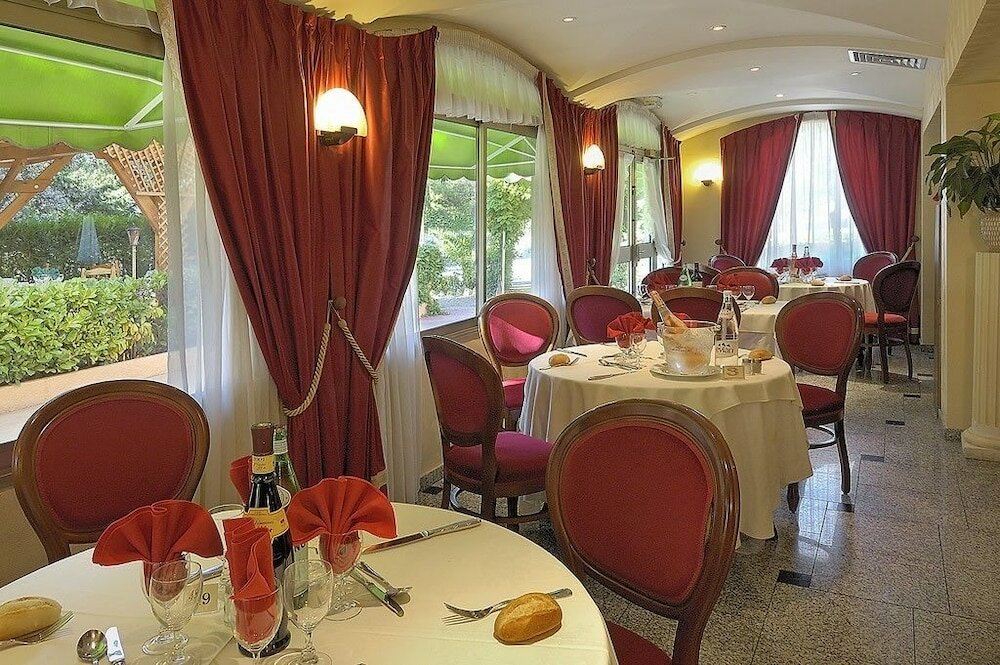 Фото Hotel Lou Castelet