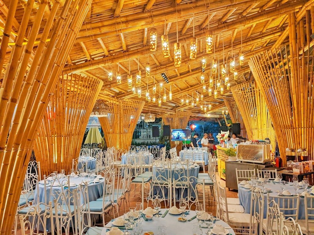 Фото Spring Garden Hotel