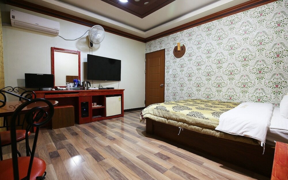 Фото Nonsan Titanic Motel