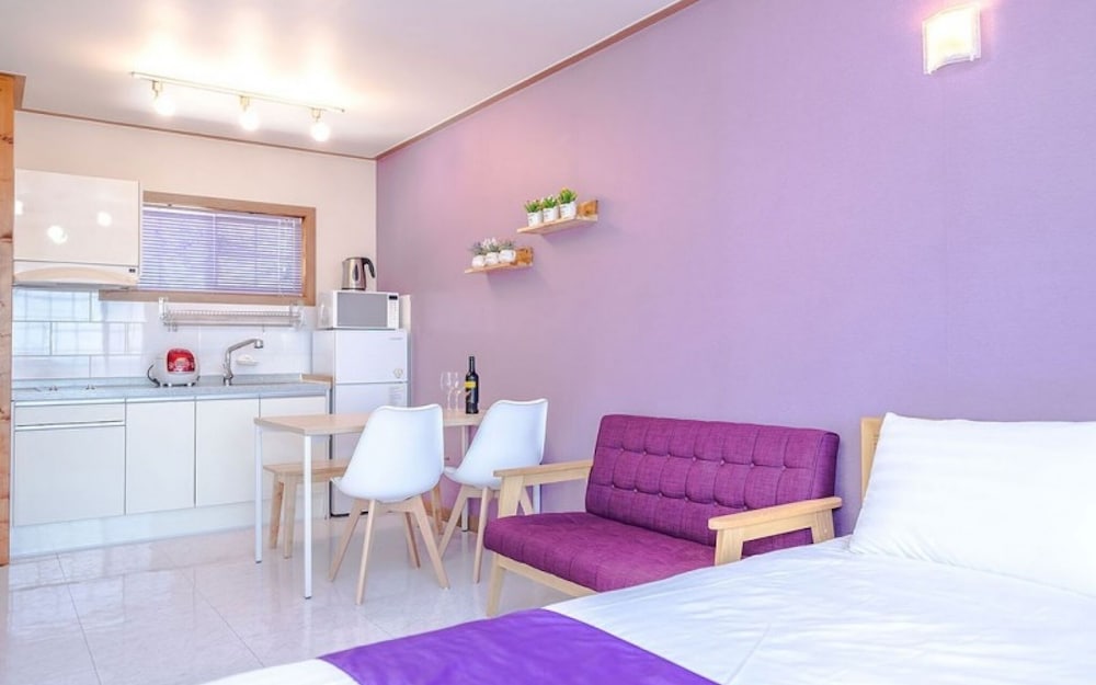 Фото Yeosu Maison Blanche Pension