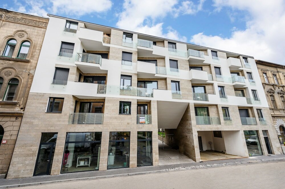 Фото Elisabeth Downtown Apartments by UrbanRent