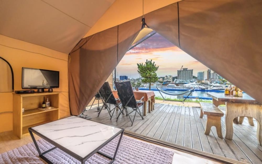 Фото Pohang Aqua Bag Lamping