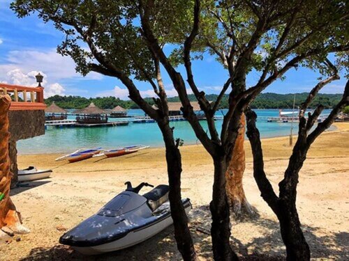 Гостиница Grace Island Resort by Cocotel в Провинции Западный Миндоро