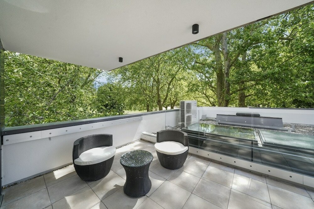 Фото Chic Aparts in Bermondsey by City Stay Aparts