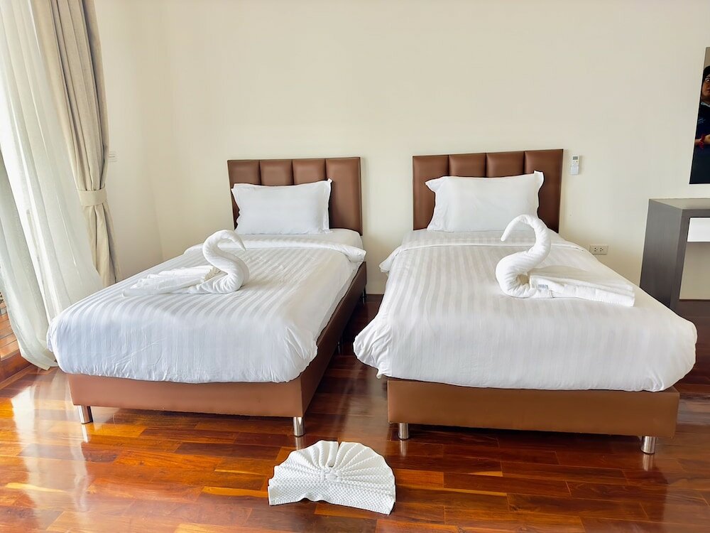 Фото Phi Phi Mountain Beach Resort