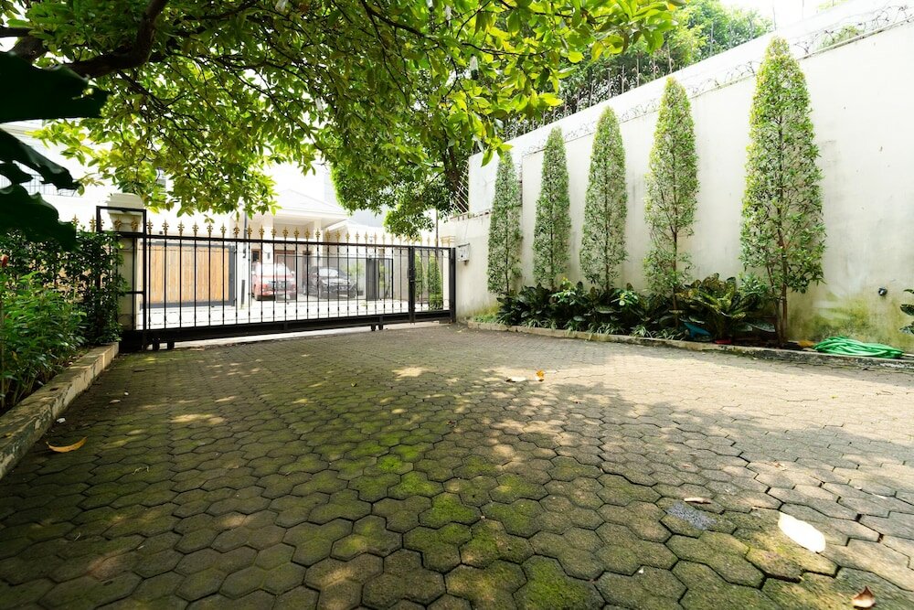 Фото KoolKost Female Syariah near Rs. Bhayangkara Pondok Pinang