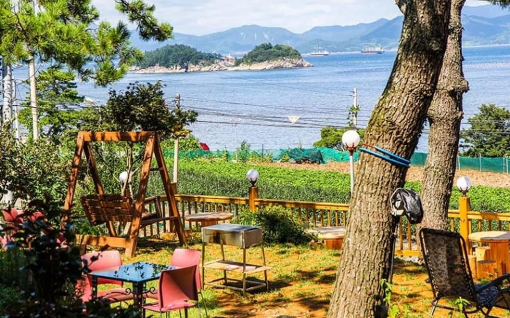 Фото Yeosu Hayanjeongwon Pension