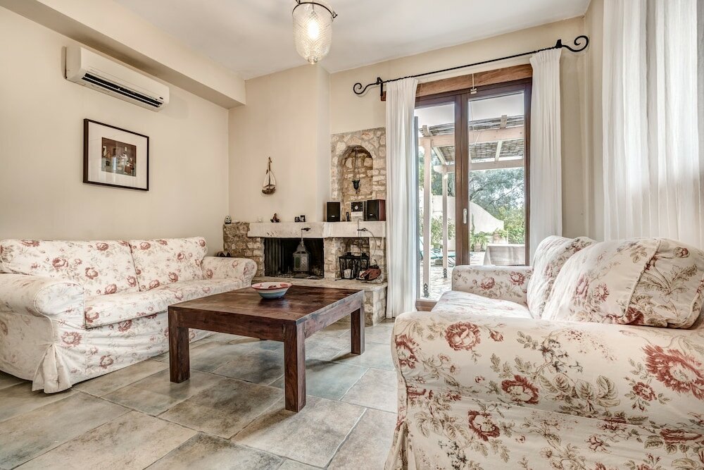 Фото Mastrogiannis villa Lemonia