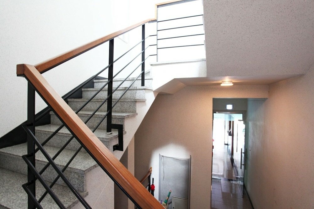 Фото Jeju Happy Hotel