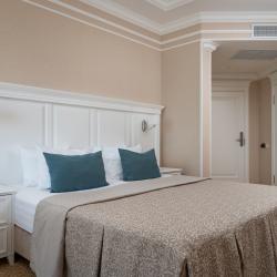 Фото Династия