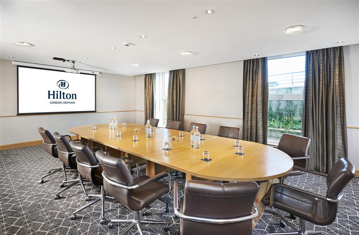 Фото Hilton London Croydon