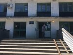 Гвардейская районная больница, поликлиника (посёлок городского типа Гвардейское, улица Карла Маркса, 53), policlínica para adultos