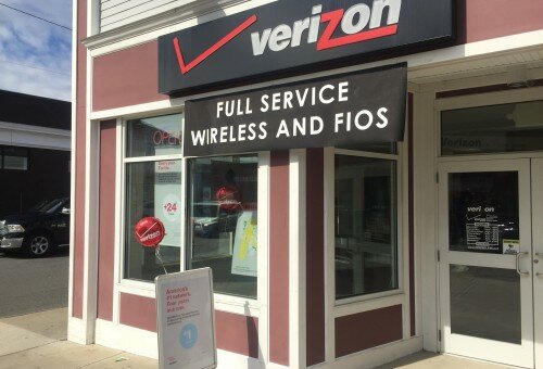 Mobile phone store Verizon Authorized Retailer - Russell Cellular, Danvers, photo