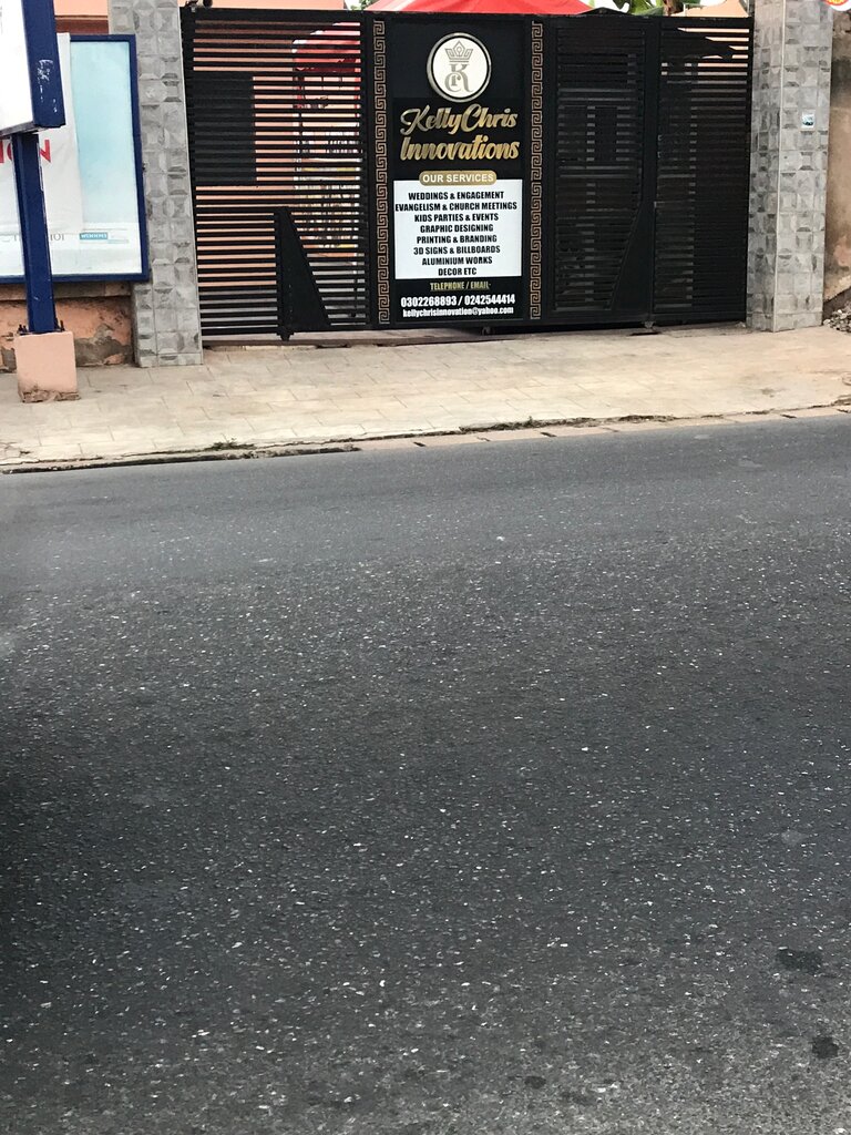 Design studio KellyChris Innovations, Accra, photo