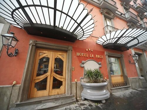 Гостиница Hotel La Pace в Неаполе