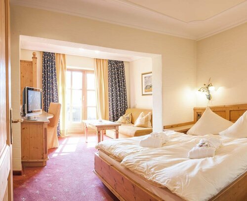 Гостиница Hotel & xDC; bergossene Alm
