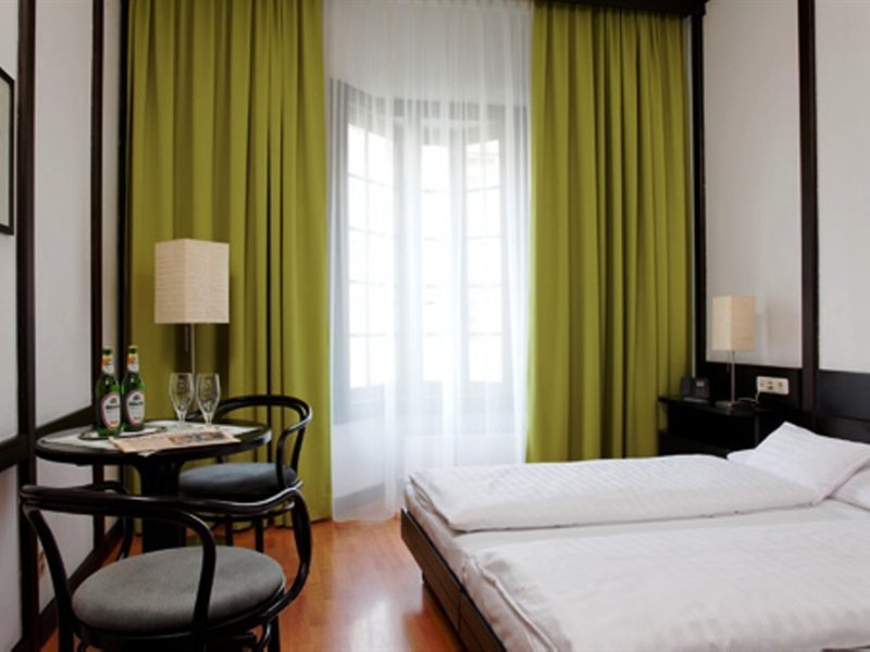 Фото Hotel Central