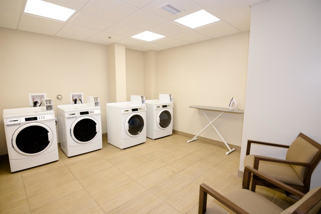 Фото Best Western Plus Winnipeg West