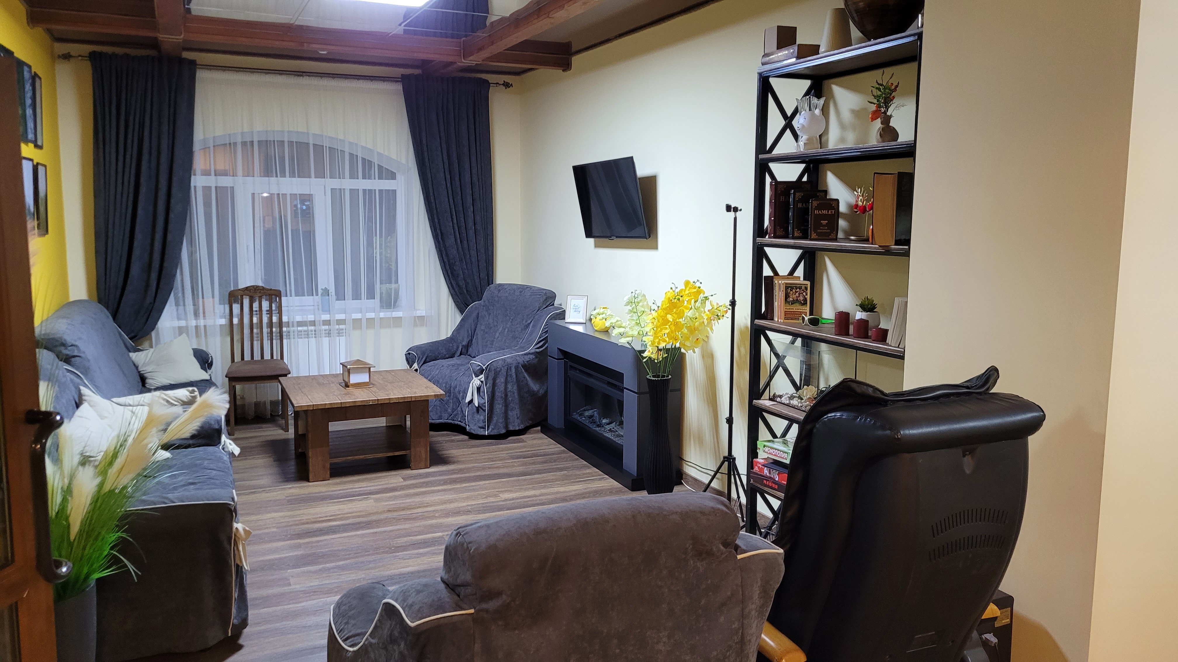 Фото отеля 2