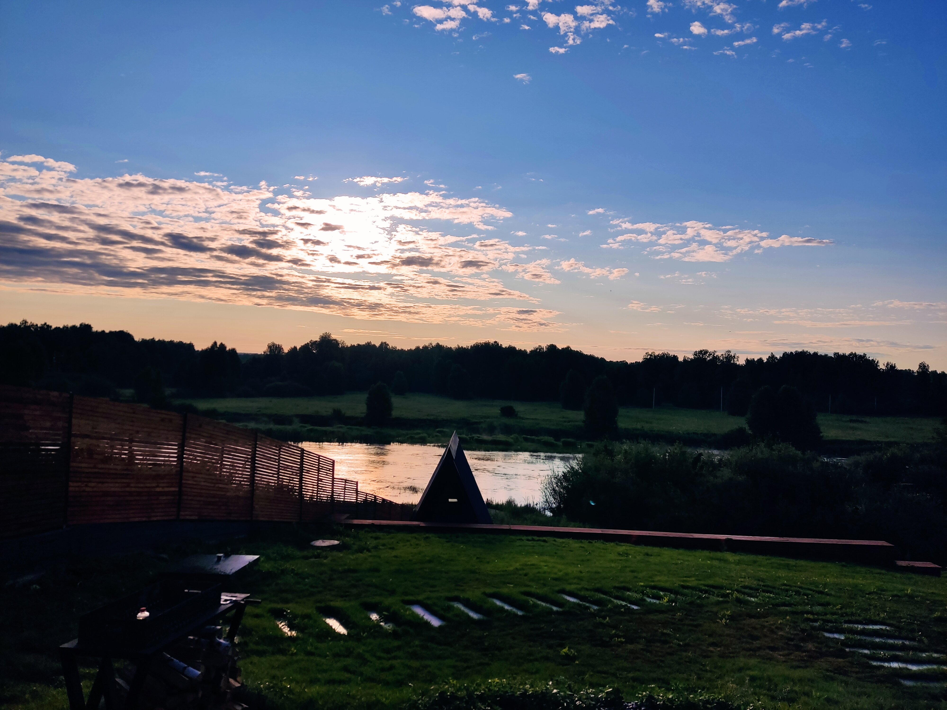 Фото Атмосфера