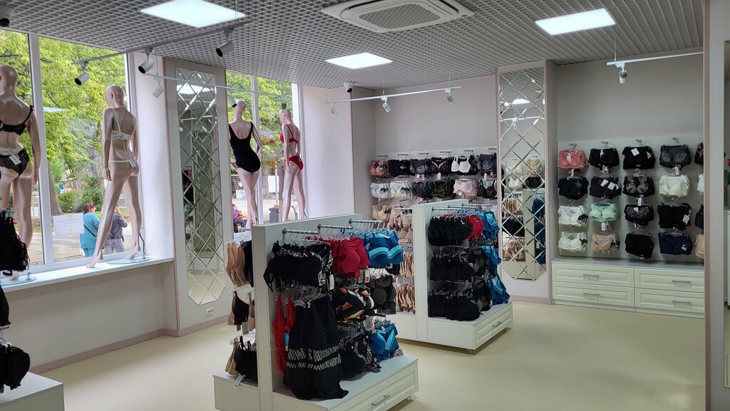 Lingerie and swimwear shop Sofi-Lyuks, Zelenogradsk, photo