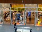 Tommy Hilfiger (Dubai Mall, Downtown Dubai, Dubai), clothing store