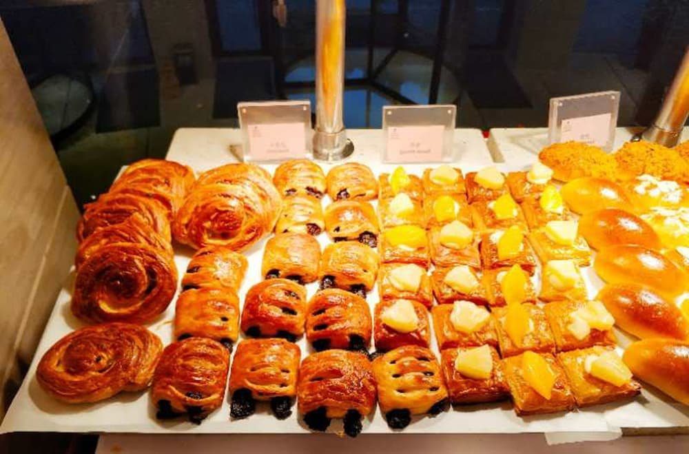 Фото Regal Jinfeng Hotel